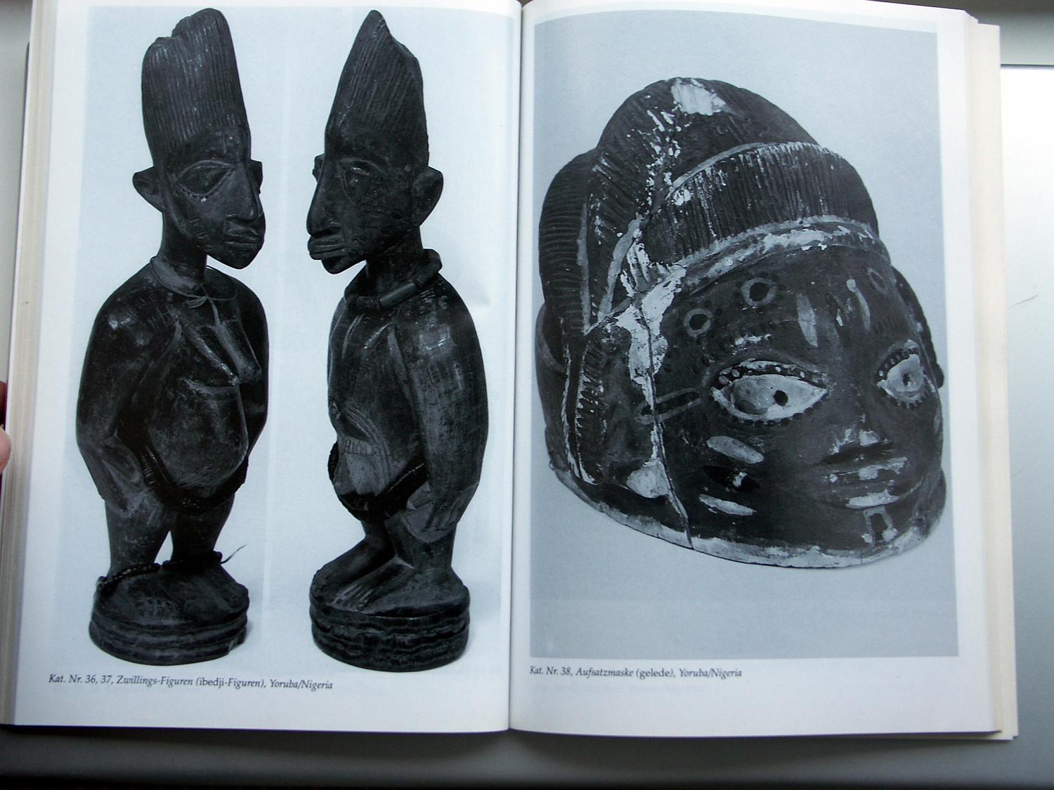 zz-akgö94,s.076 yoruba nigeria,holz-figur ibedji und holz-maske